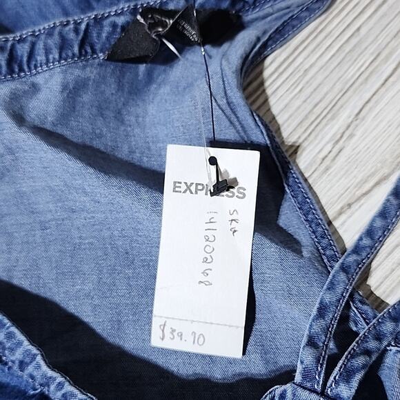 Express Chambray Off The Shoulder Crop Top Womens XS NWT - Picture 4 of 7